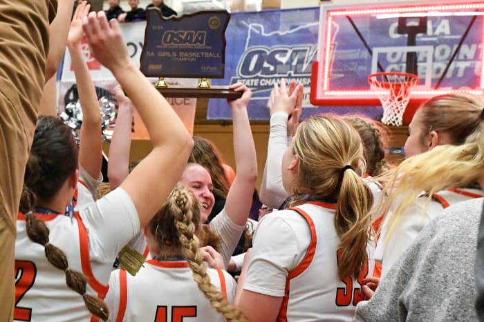 a Silverton Crater 5A Oregon girls basketball final 2024 Leon Neuschwander 80